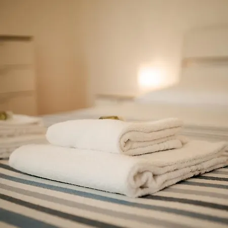 Guesthost - Bright Ariston X6! Appartement *