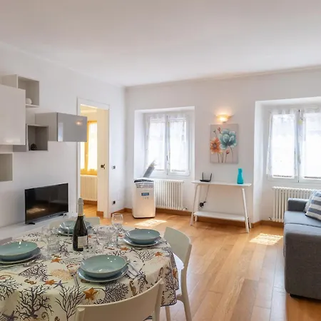 Guesthost - Bright Ariston X6! Apartament