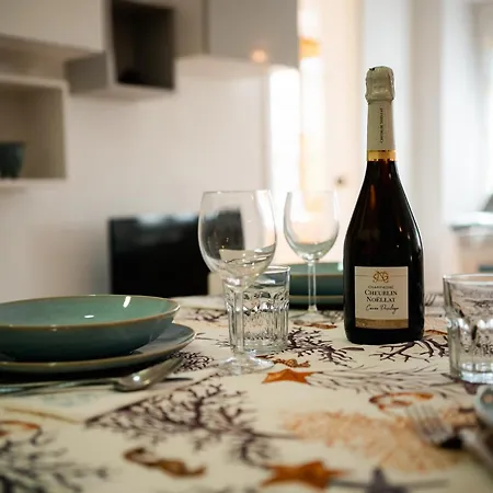 Guesthost - Bright Ariston X6! Appartement *