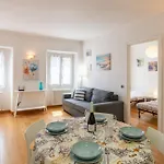 Guesthost - Bright Ariston X6! アパート サンレモ