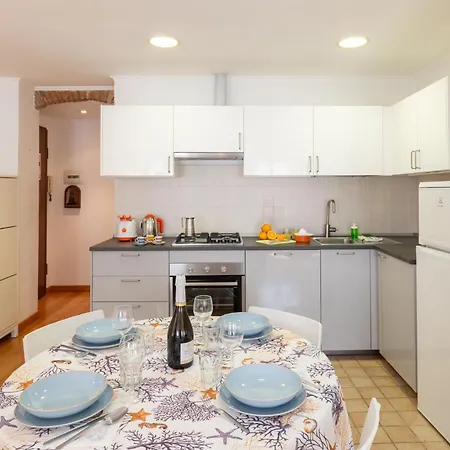 Апартаменти Guesthost - Bright Ariston X6! Санремо