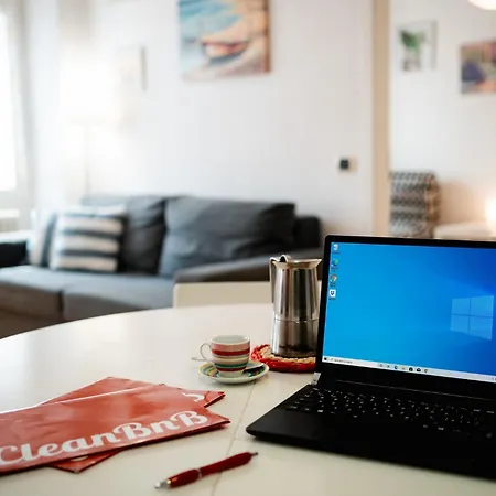 Guesthost - Bright Ariston X6! *