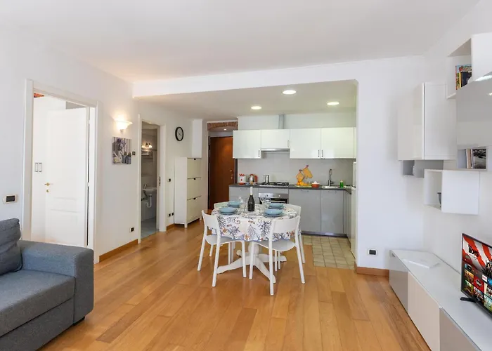 Guesthost - Bright Ariston X6! *